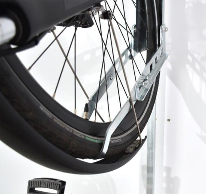 Wieszak Flex-4 cztery rowery elektryczne parking rowerowy