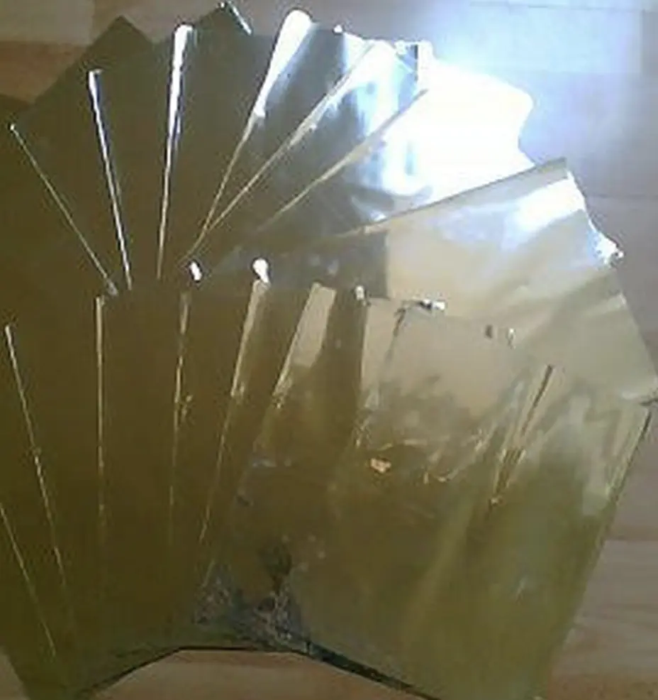 Torby, worki z folii aluminiowej pokryte polipropylenem. Pakowane po 250 szt.
